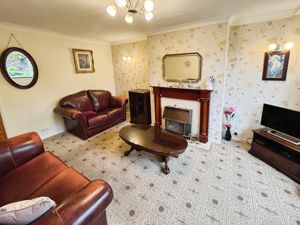 Lounge- click for photo gallery